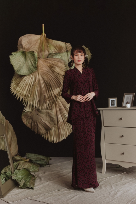 Aubree Kebaya Ironless 11.0 - Wine Leopard